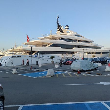 Harbor View Haven Apartment Piraeus Bagian luar foto